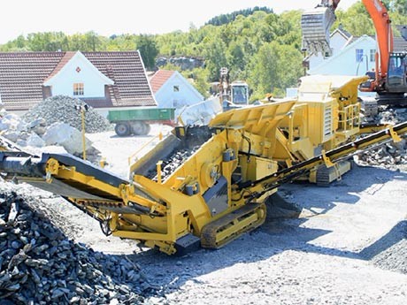 混凝土路面破碎機械-移動式破碎機一機當先，實干擔當！