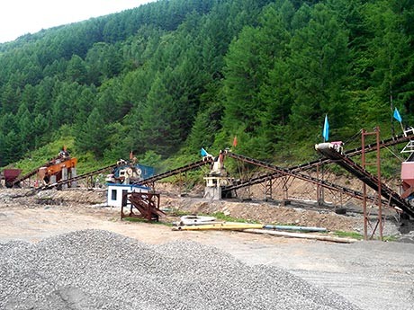 花崗巖制砂生產(chǎn)線視頻有嗎？花崗巖大型制砂機有哪些類型？