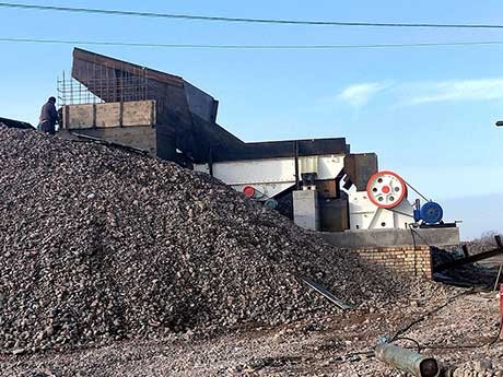 山石破碎機生產(chǎn)線全套設(shè)備如何配置？價格多少？