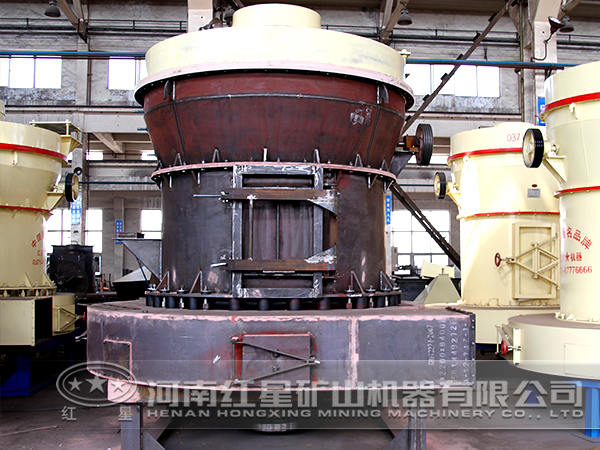 高嶺土雷蒙磨粉機(jī)半成品