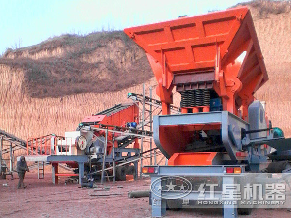 建筑垃圾破碎機(jī)作業(yè)現(xiàn)場