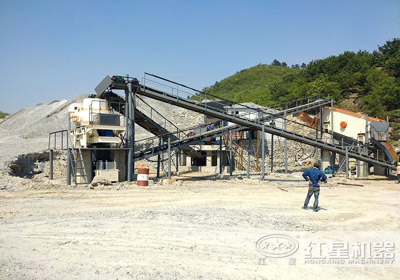 石頭制砂現(xiàn)場