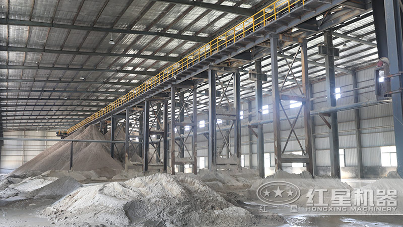 粉碎石頭成沙子的機器型號-時產(chǎn)200噸，附現(xiàn)場視頻