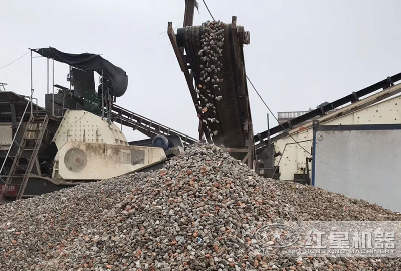一小時500噸石頭碎石機(jī)作業(yè)現(xiàn)場實拍