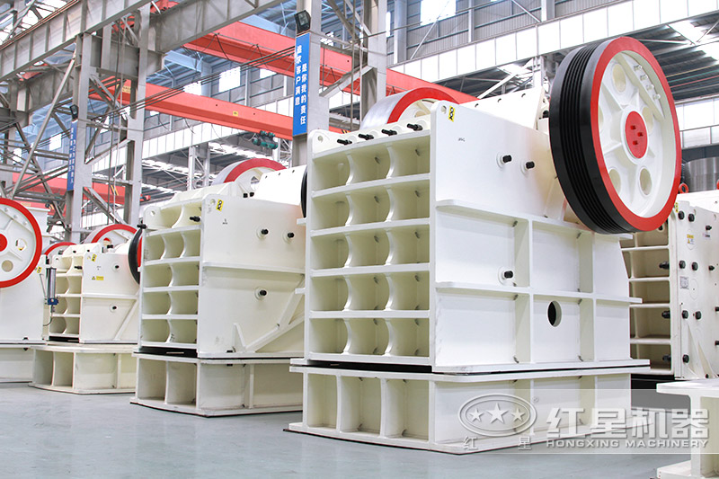 顎式破碎機(jī)設(shè)備車間全部現(xiàn)貨供應(yīng)