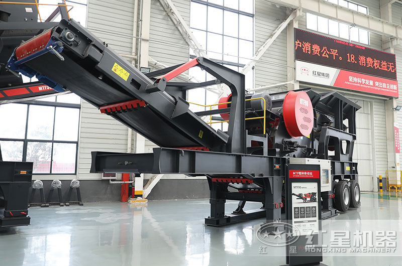 移動破碎機(jī)圖片