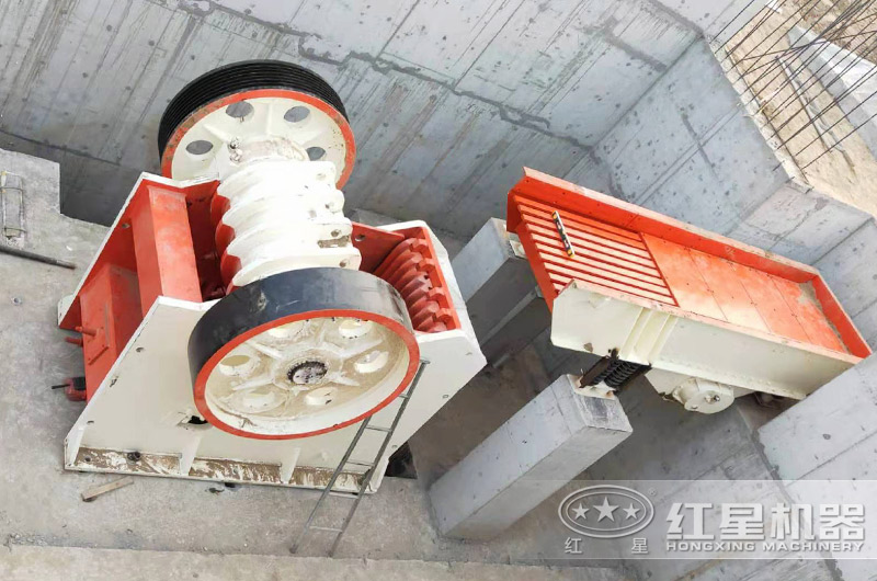 中型石子破碎機(jī)