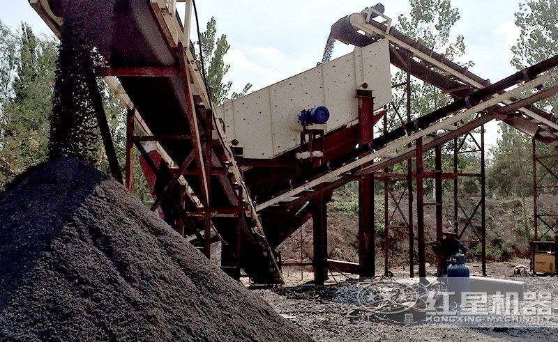 鵝卵石制沙機(jī)制的沙能用嗎？鵝卵石粉碎成沙子用什么機(jī)器好