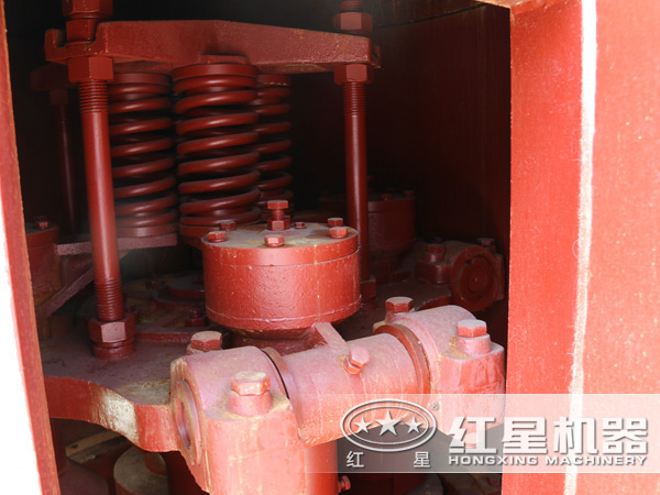 伊利石磨粉機(jī)內(nèi)部結(jié)構(gòu)實(shí)拍圖