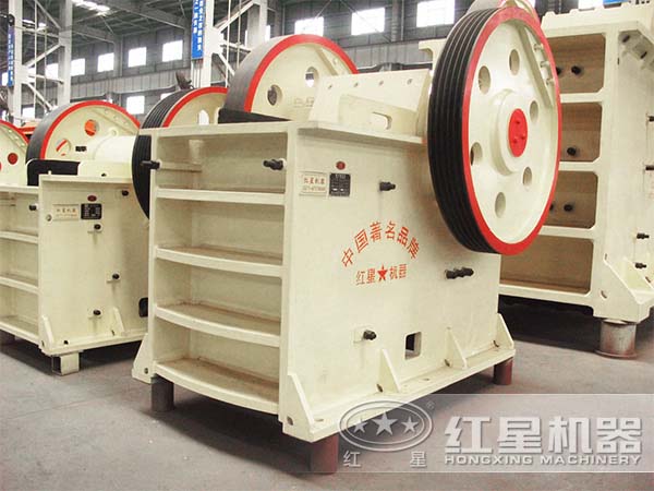 時(shí)產(chǎn)200t鄂式碎石機(jī)