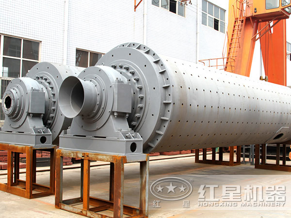 整齊擺放的粉煤灰超細(xì)磨