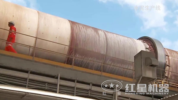 回轉(zhuǎn)窯現(xiàn)場(chǎng)實(shí)拍2