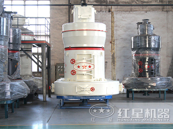 雷蒙磨粉機(jī)車(chē)間實(shí)拍圖