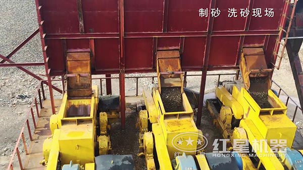 鵝卵石洗砂現(xiàn)場(chǎng)