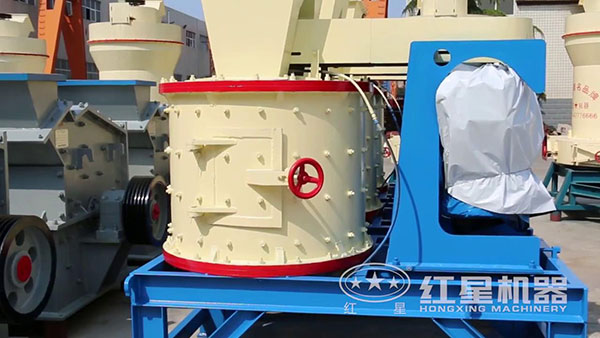 復(fù)合式破碎機(jī)實拍