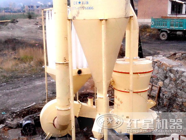 雷蒙磨粉機現(xiàn)場實拍