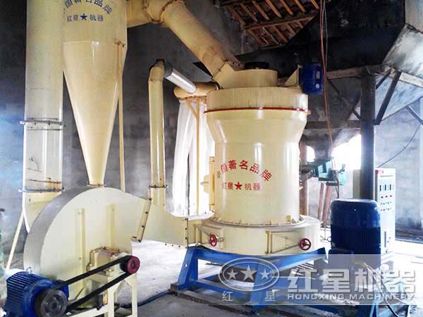 雷蒙磨粉機現(xiàn)場實拍