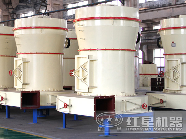 藍(lán)晶石磨粉機(jī)車間圖