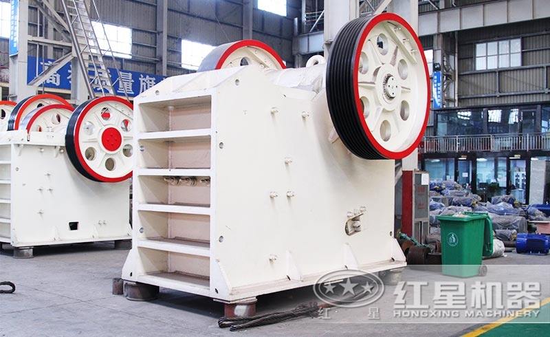 石灰?guī)r顎式破碎機