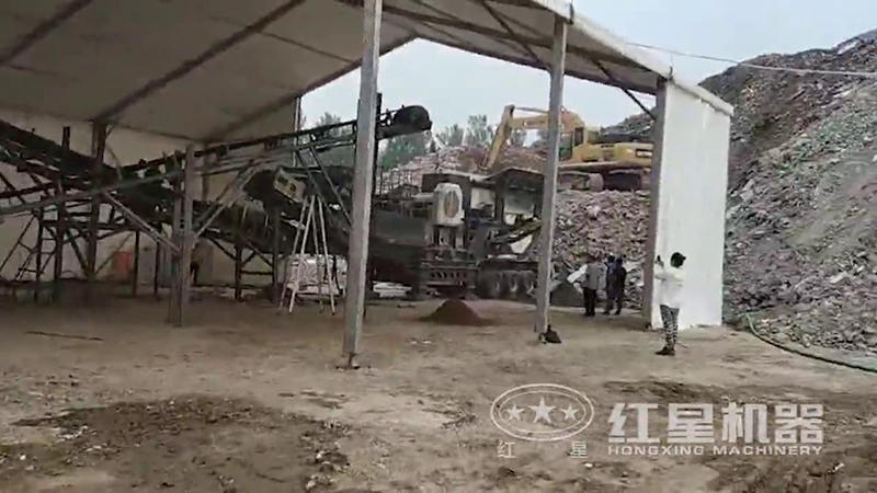 流動石子加工機(jī)現(xiàn)場實(shí)拍