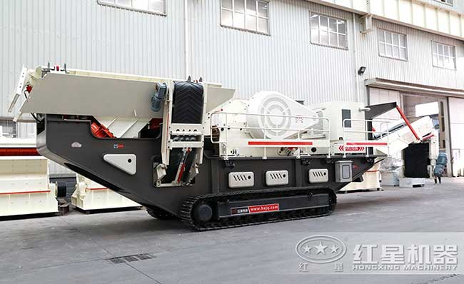 履帶式移動(dòng)碎石機(jī)