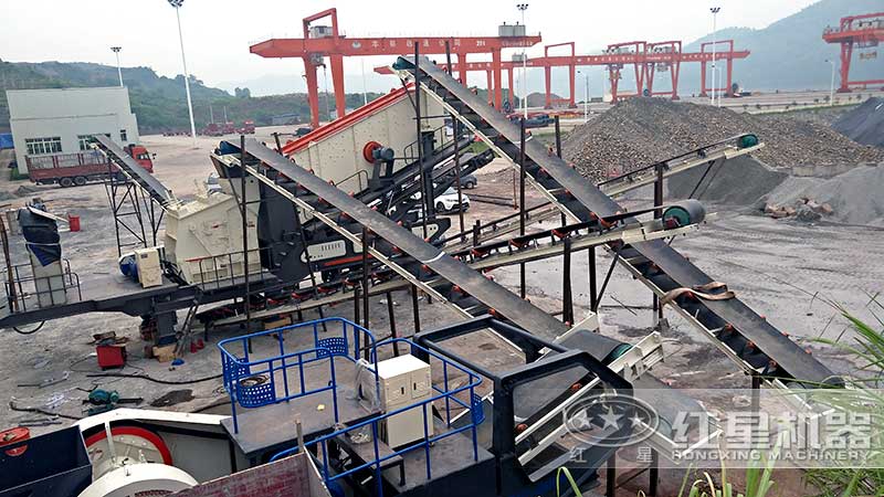 大型破碎生產(chǎn)現(xiàn)場二