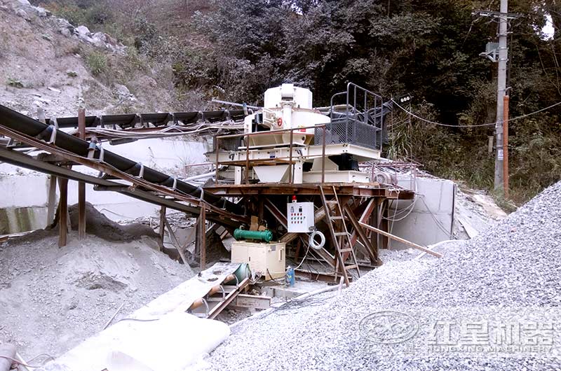 小型碎沙機(jī)現(xiàn)場(chǎng)