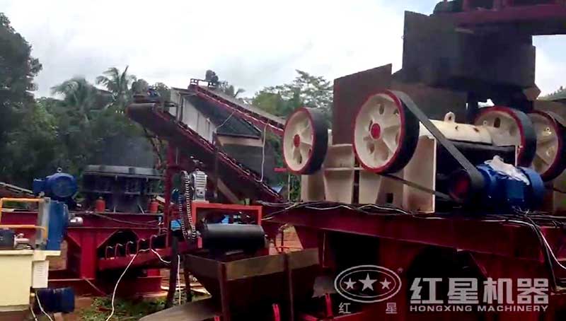 印尼河石破碎生產(chǎn)線現(xiàn)場