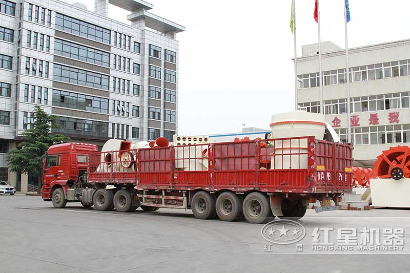 雷蒙磨粉機生產(chǎn)線發(fā)貨