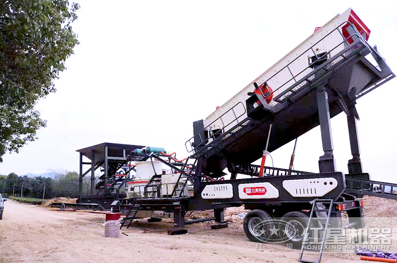移動式制砂機作業(yè)現(xiàn)場