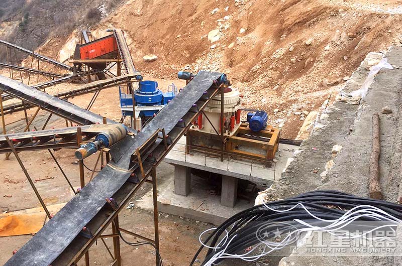 硬石料碎石制沙生產(chǎn)線現(xiàn)場(chǎng)
