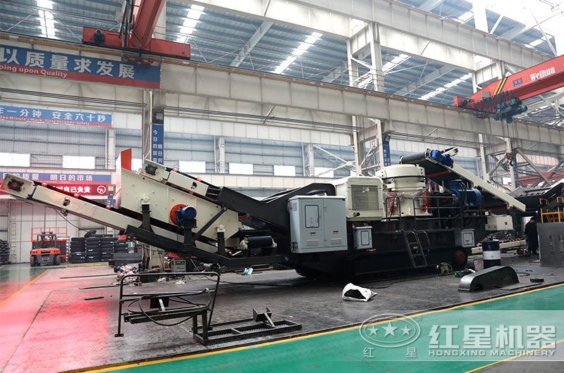 履帶式移動(dòng)破碎站