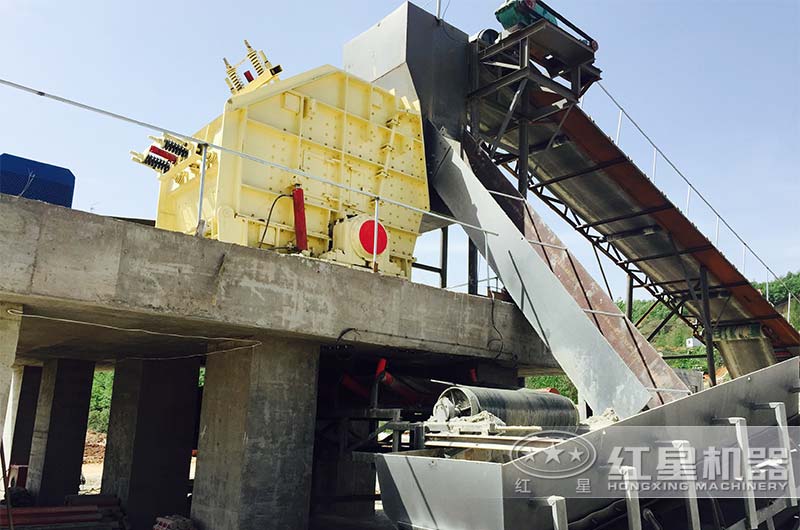 四川反擊式破碎機現(xiàn)場