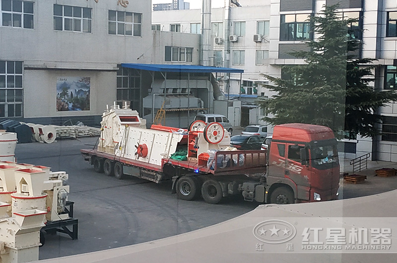 紅星機(jī)器破碎機(jī)廠家發(fā)貨