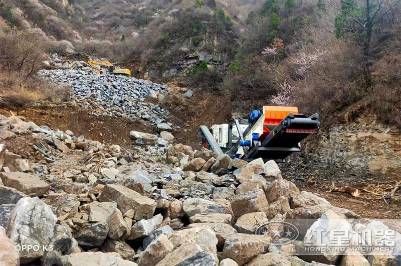 一小時300噸花崗巖制砂，移動破碎站選什么制砂機(jī)用
