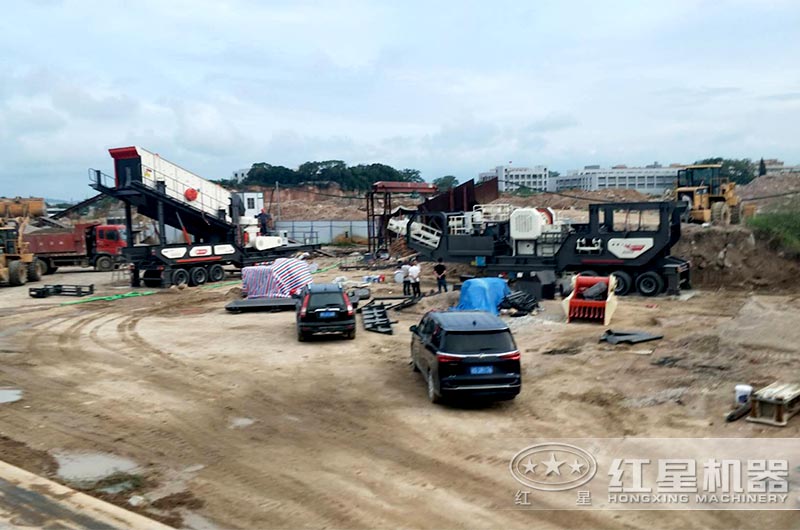 移動(dòng)破碎機(jī)項(xiàng)目現(xiàn)場(chǎng)實(shí)景拍照