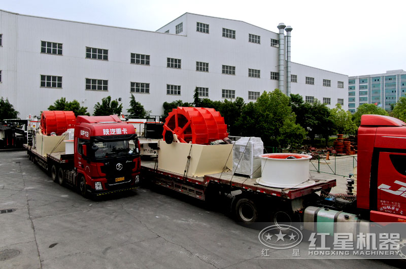 專業(yè)洗沙機(jī)廠家，現(xiàn)貨發(fā)往客戶現(xiàn)場(chǎng)