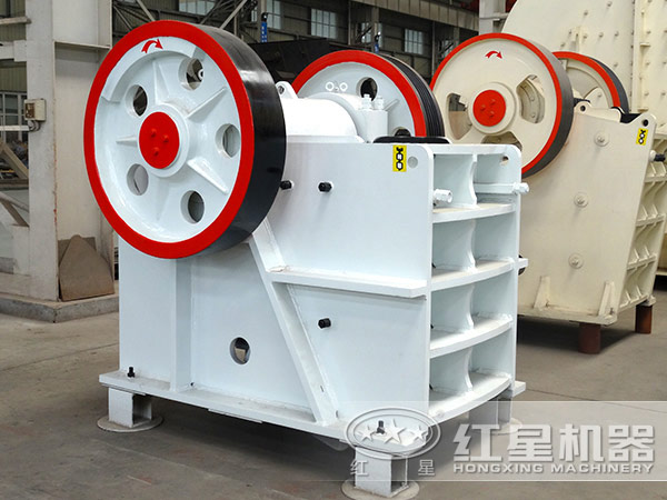 時產(chǎn)250噸碎石機